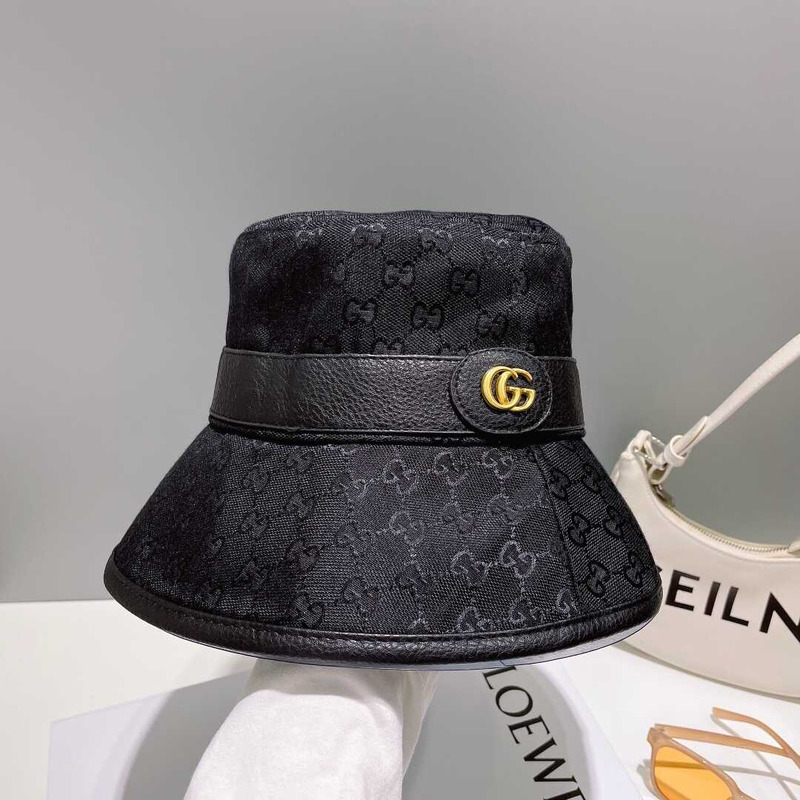 G*u*i gg bucket hat black