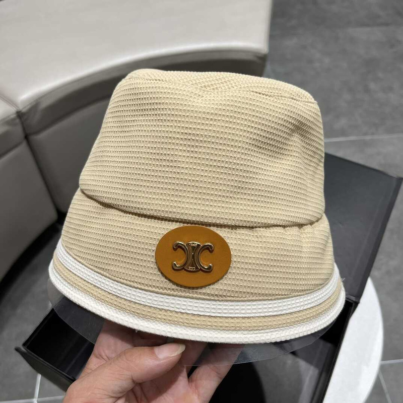 Ce**e bucket hat beige