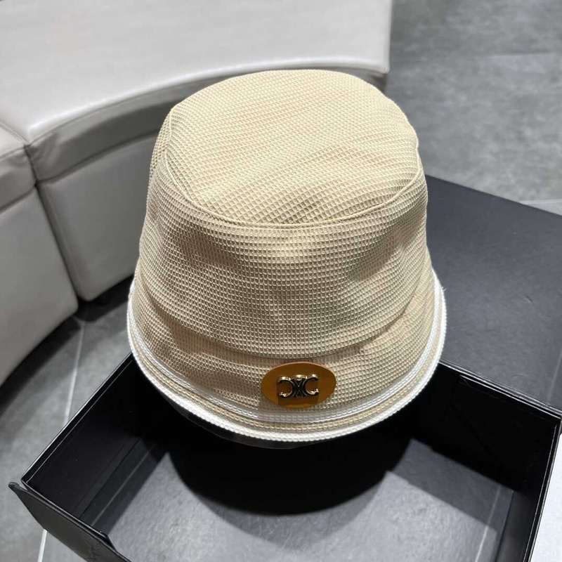 Ce**e bucket hat beige