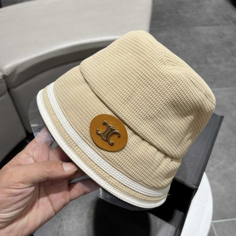 Ce**e bucket hat beige