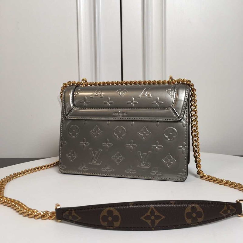 l**is V*t*n lv wynwood chain bag patent leather silver