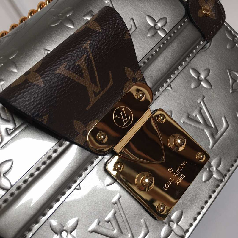 l**is V*t*n lv wynwood chain bag patent leather silver