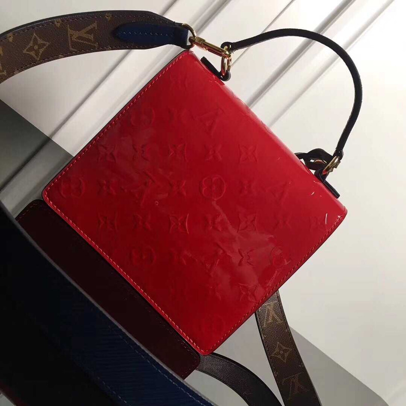 l**is V*t*n spring street bag patent leather red