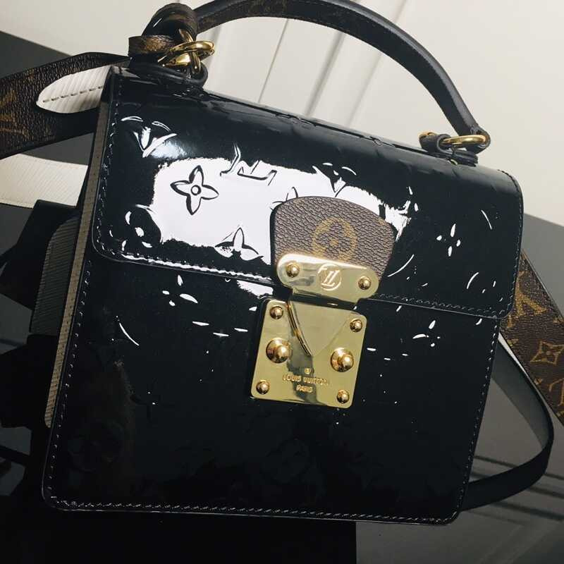 l**is V*t*n spring street bag patent leather black