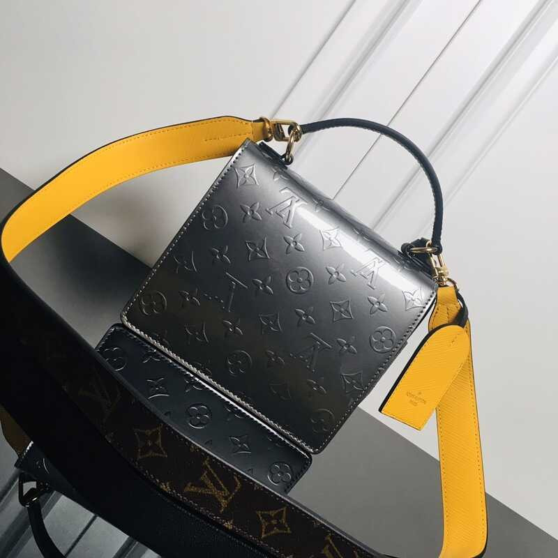 l**is V*t*n spring street bag black