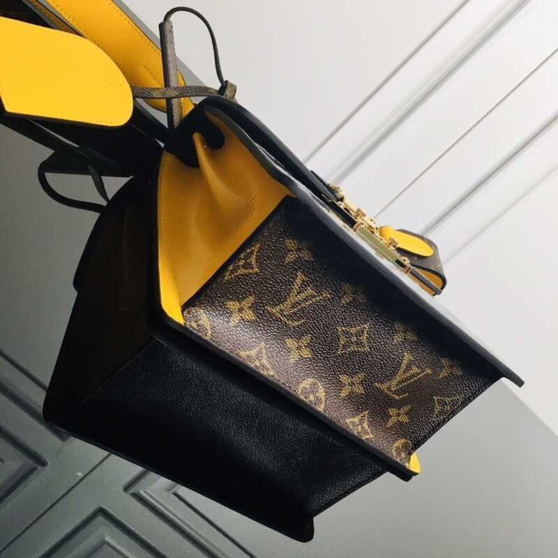 l**is V*t*n spring street bag black