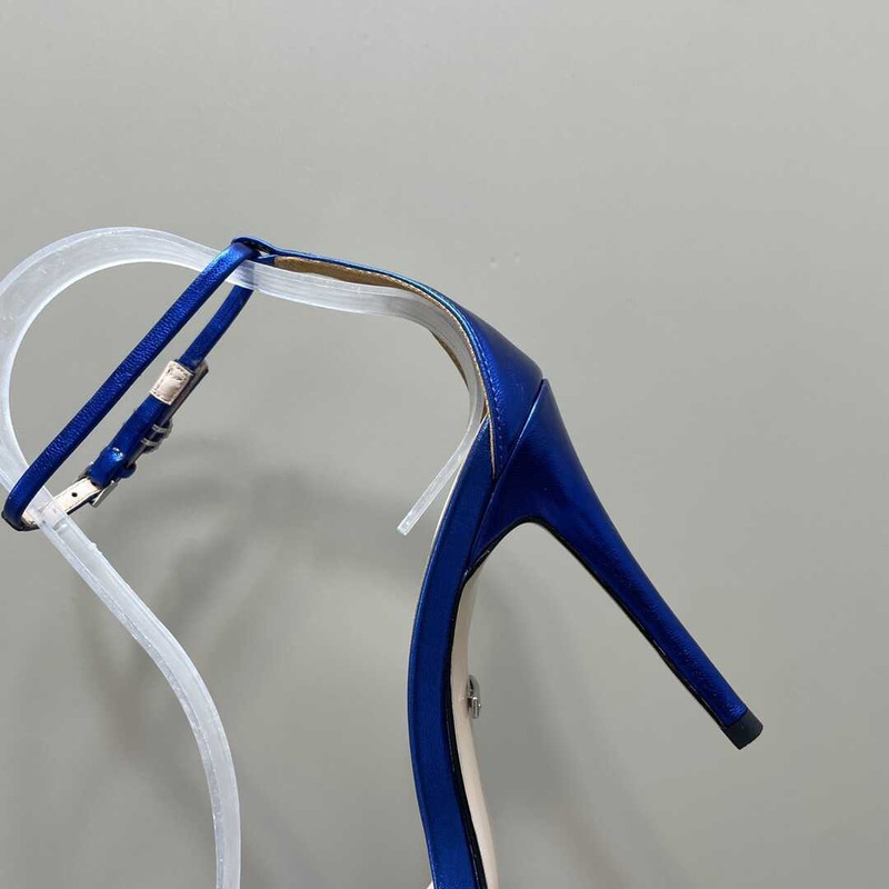 G*u*i stiletto heels blue