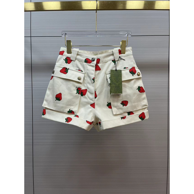 G*u*i strawberry short cream white