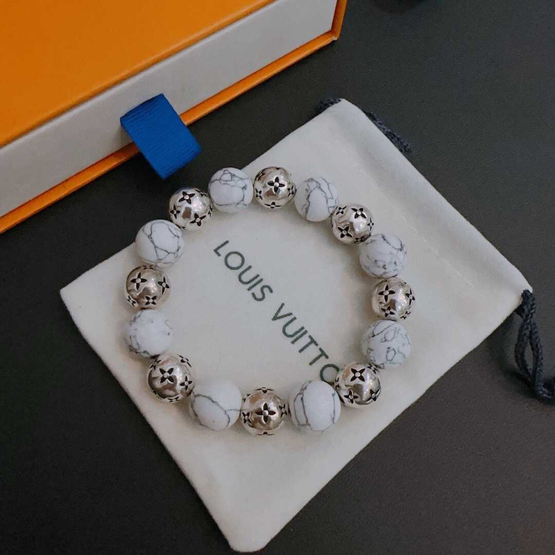 l**is V*t*n beads bracelet white/silver