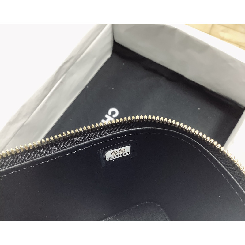 Ch*el vanity case with chain in black lambskin