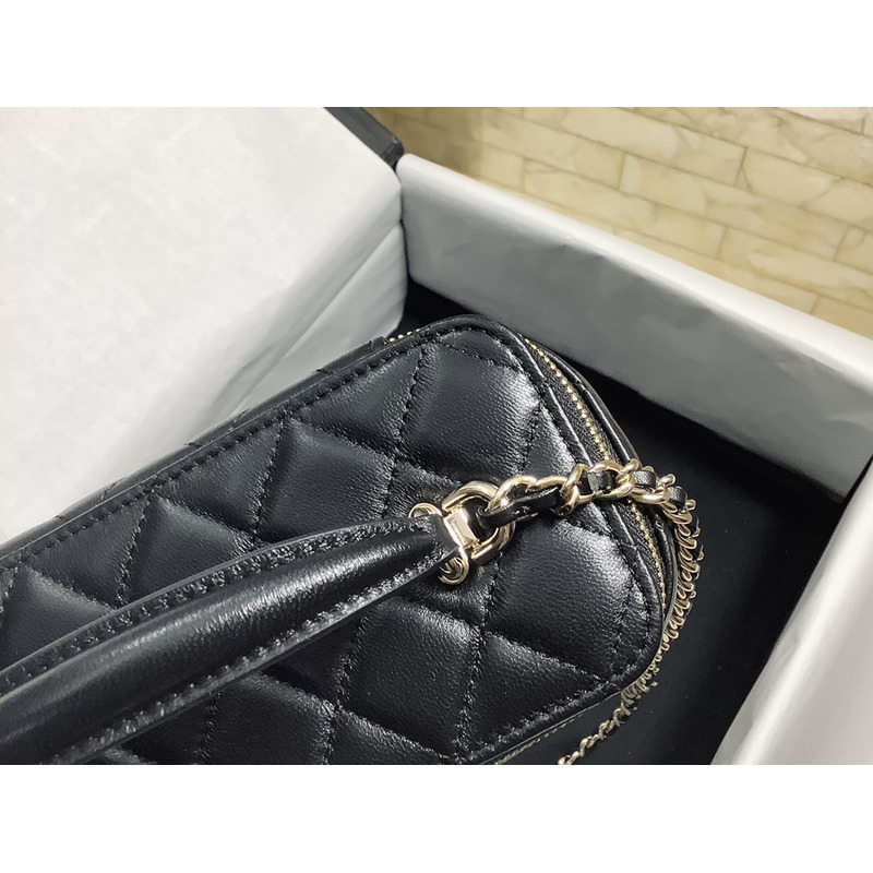 Ch*el vanity case with chain in black lambskin