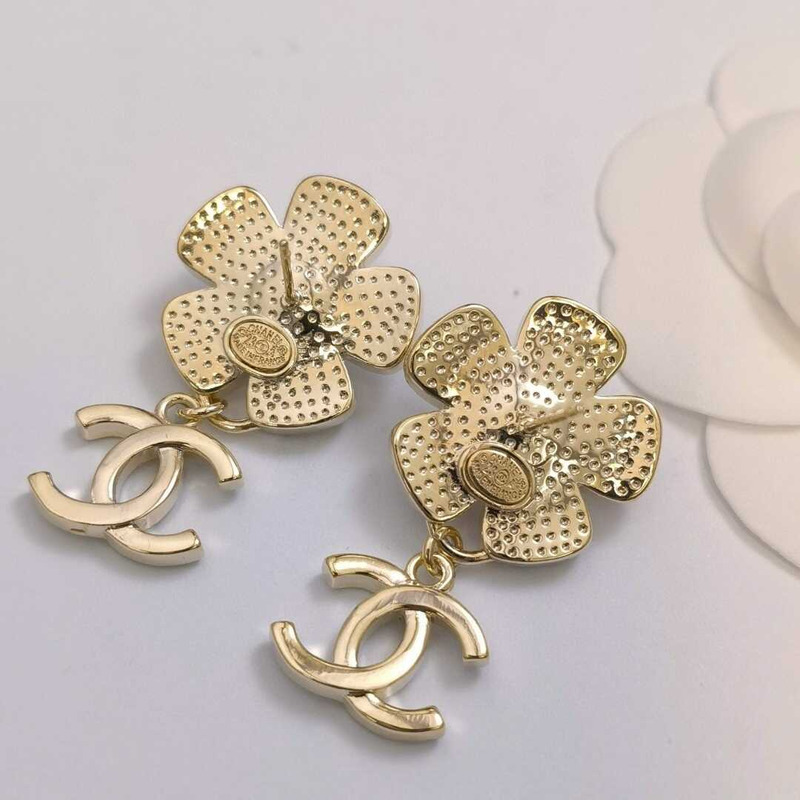 Ch*el cc flower earrings light gold