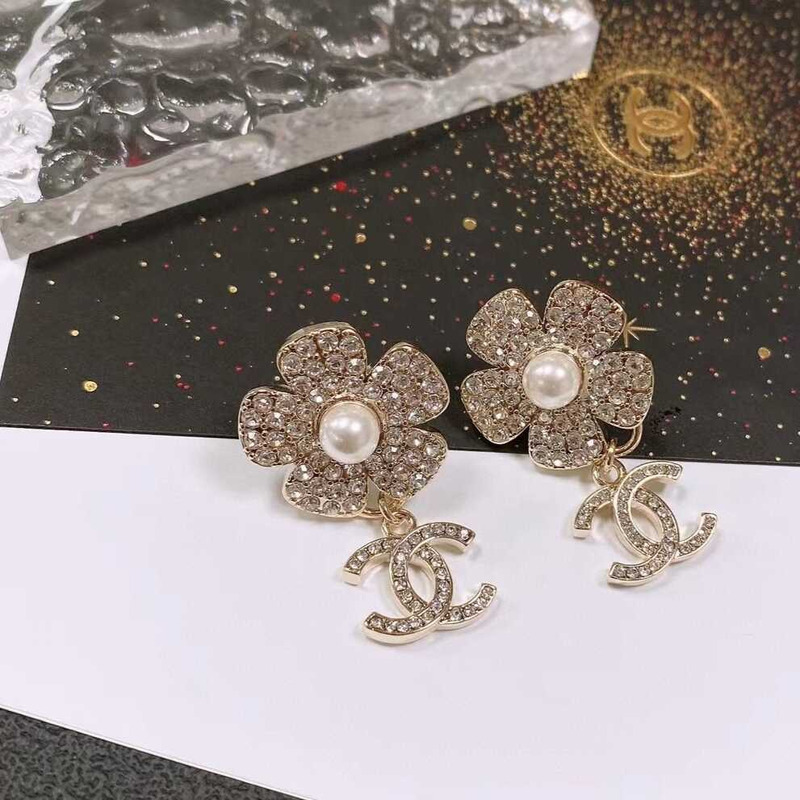 Ch*el cc flower earrings light gold