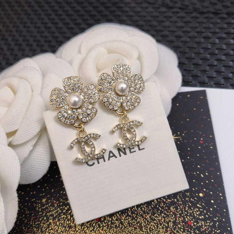 Ch*el cc flower earrings light gold