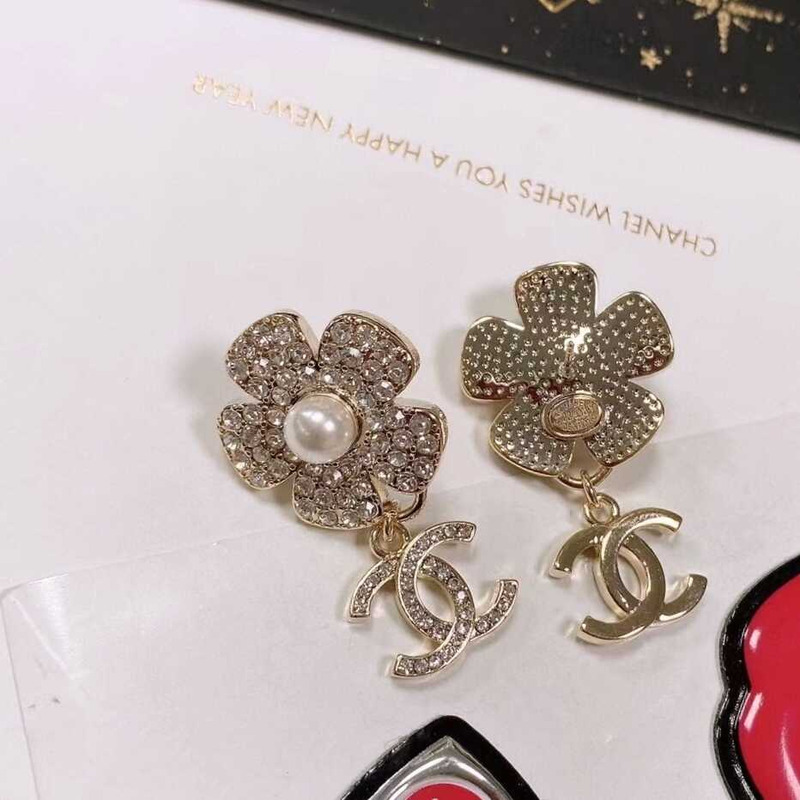 Ch*el cc flower earrings light gold