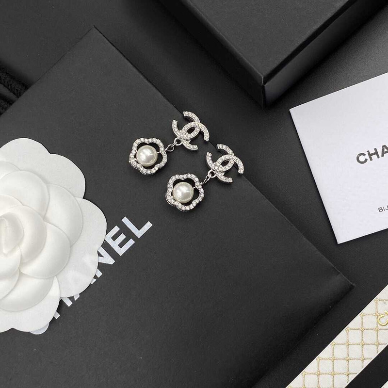 Ch*el pearl cc earrings silver