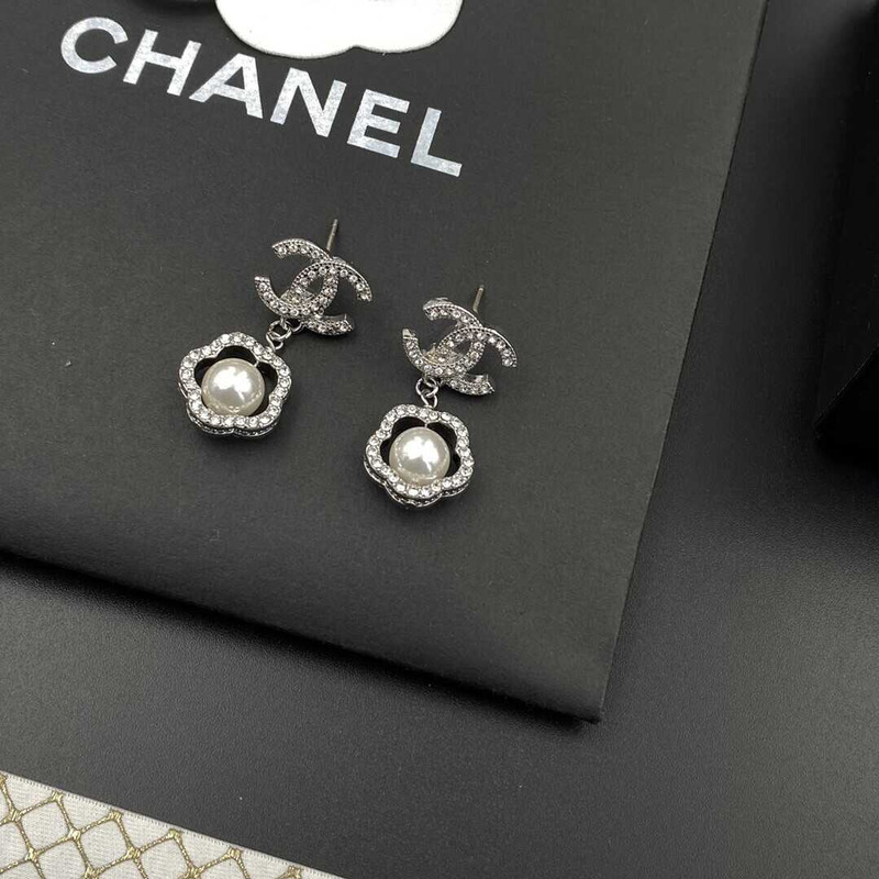 Ch*el pearl cc earrings silver