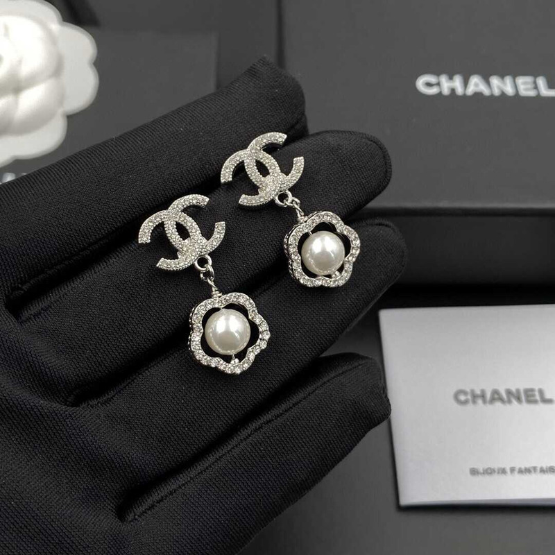 Ch*el pearl cc earrings silver