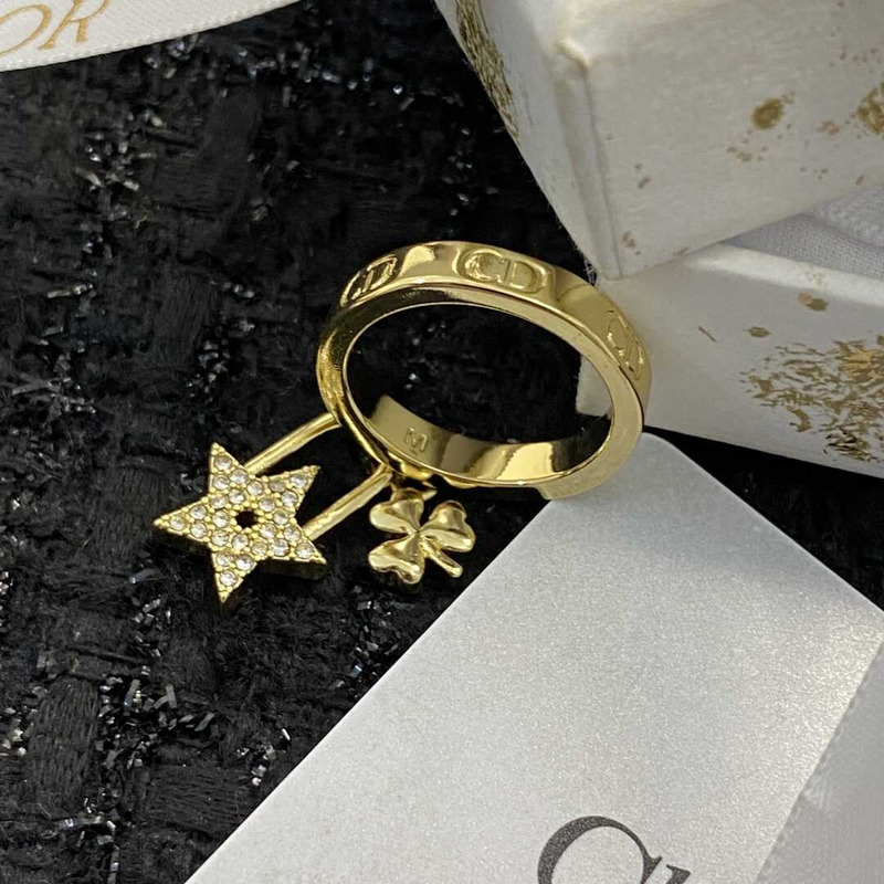 D*or crystal star ring gold