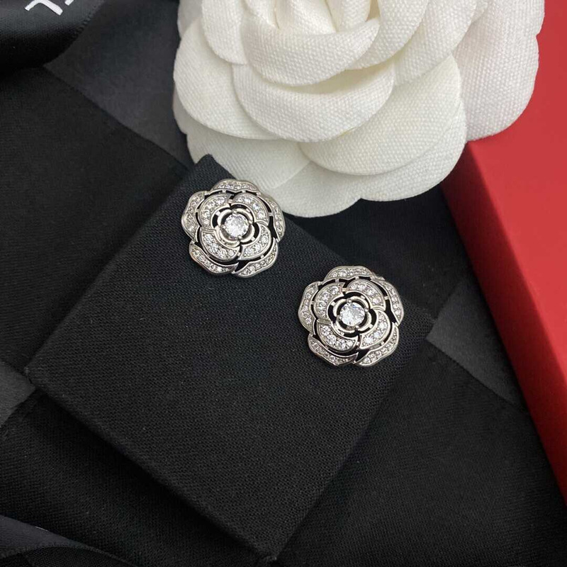 Ch*el flower earrings silver