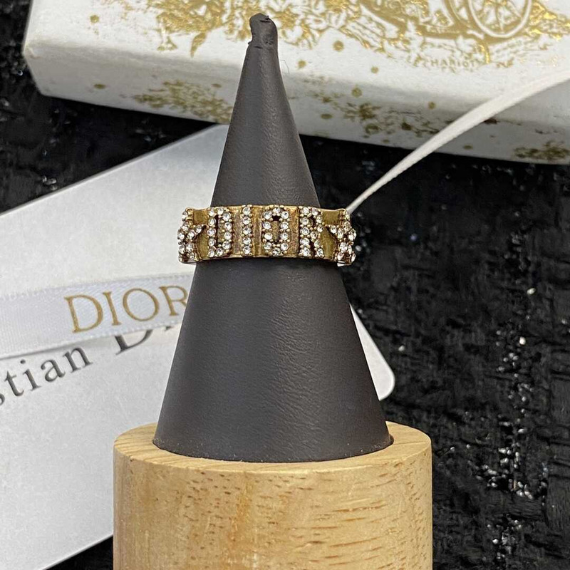 D*or logo crystal star ring gold