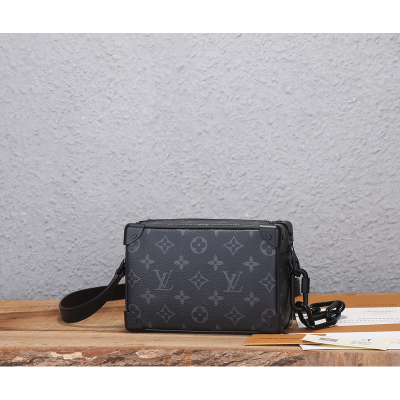 l**is V*t*n pochette volga monogram eclipse black