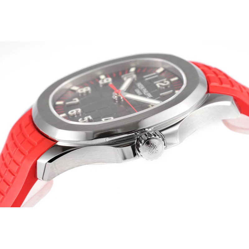 Patek Philippe Aquanaut 5167A-012 Red