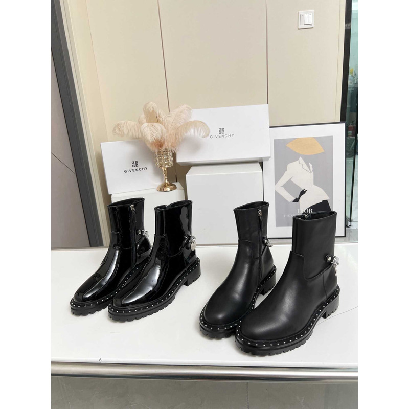 Givenchy Chain Boots Patent Leater Black