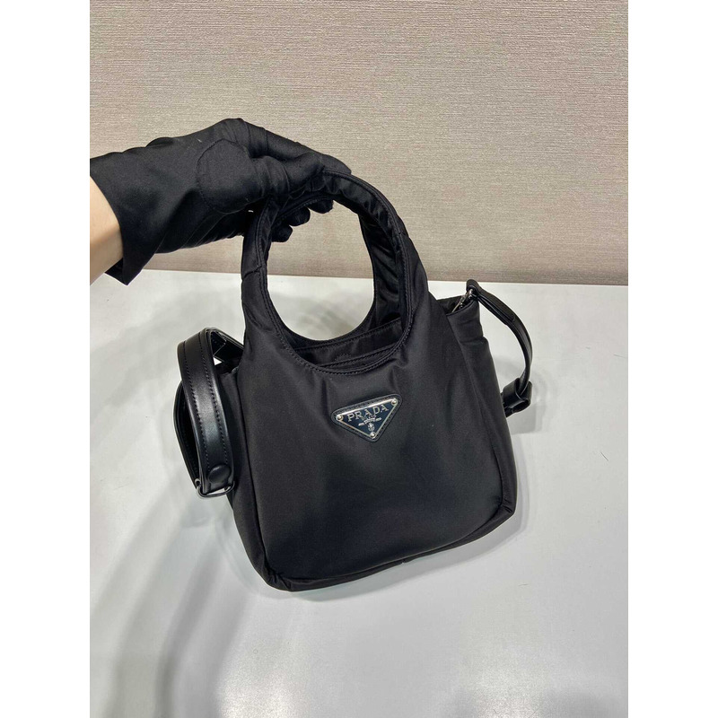 Pra*a soft medium tote nappa leather black