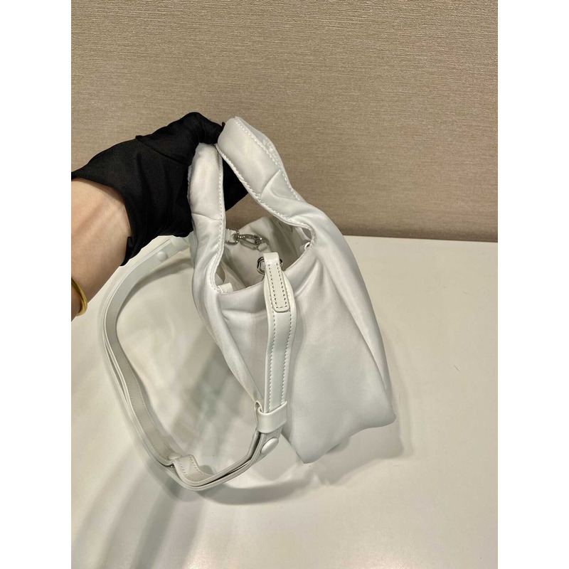 Pra*a soft medium tote nappa leather white