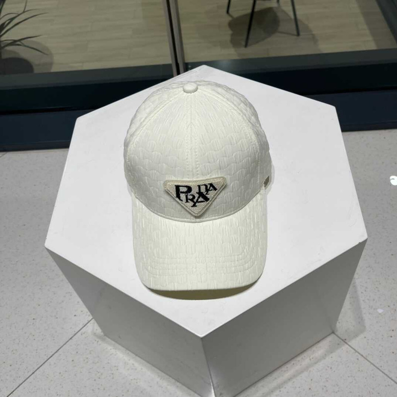 Pra*a  baseball cap with logo white