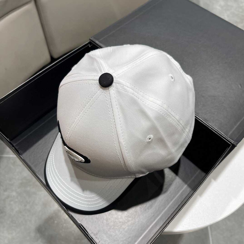 Pra*a  baseball cap with logo white