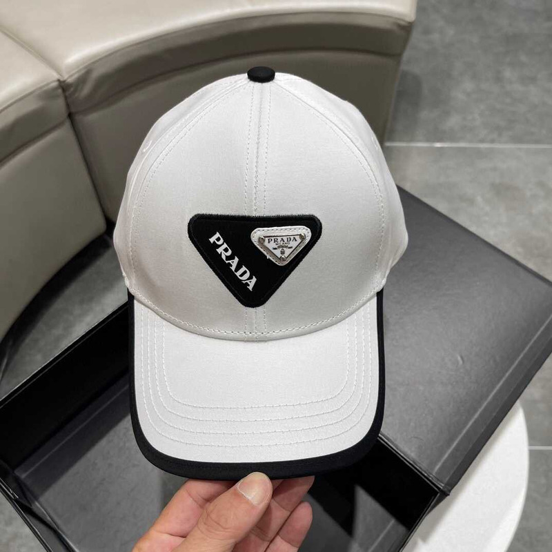 Pra*a  baseball cap with logo white