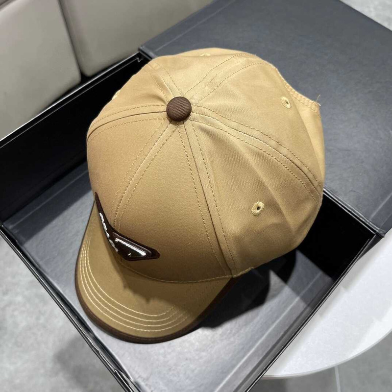 Pra*a baseball cap with logo beige