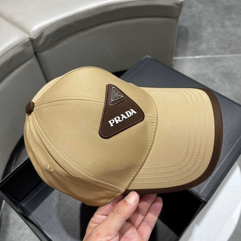 Pra*a baseball cap with logo beige