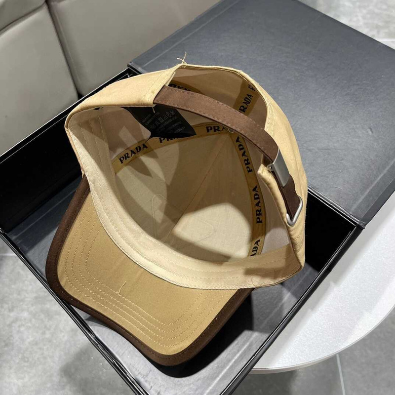 Pra*a baseball cap with logo beige