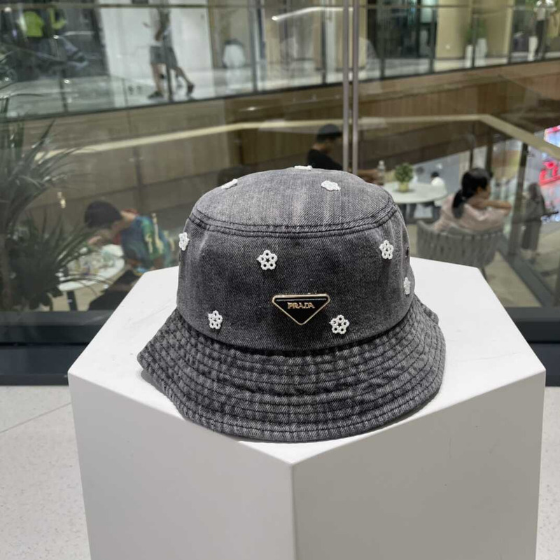 Pra*a denim bucket hat with daisy gray