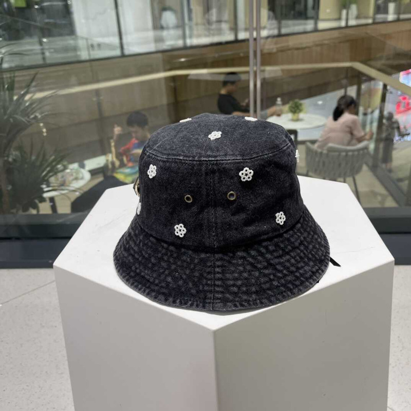 Pra*a denim bucket hat with daisy black