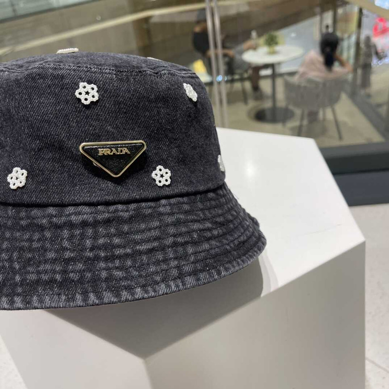 Pra*a denim bucket hat with daisy black