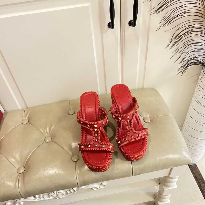 Valentino Garavani Rockstud Torchon 90mm Wedge Sandals Red