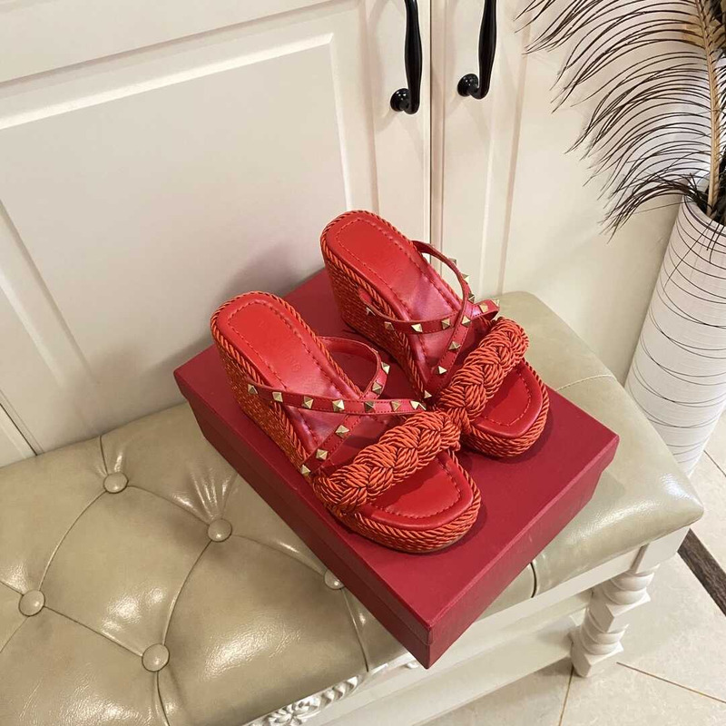 Valentino Garavani Rockstud Wedge Sandals Red