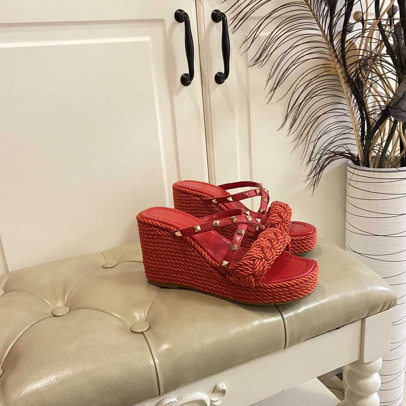 Valentino Garavani Rockstud Wedge Sandals Red