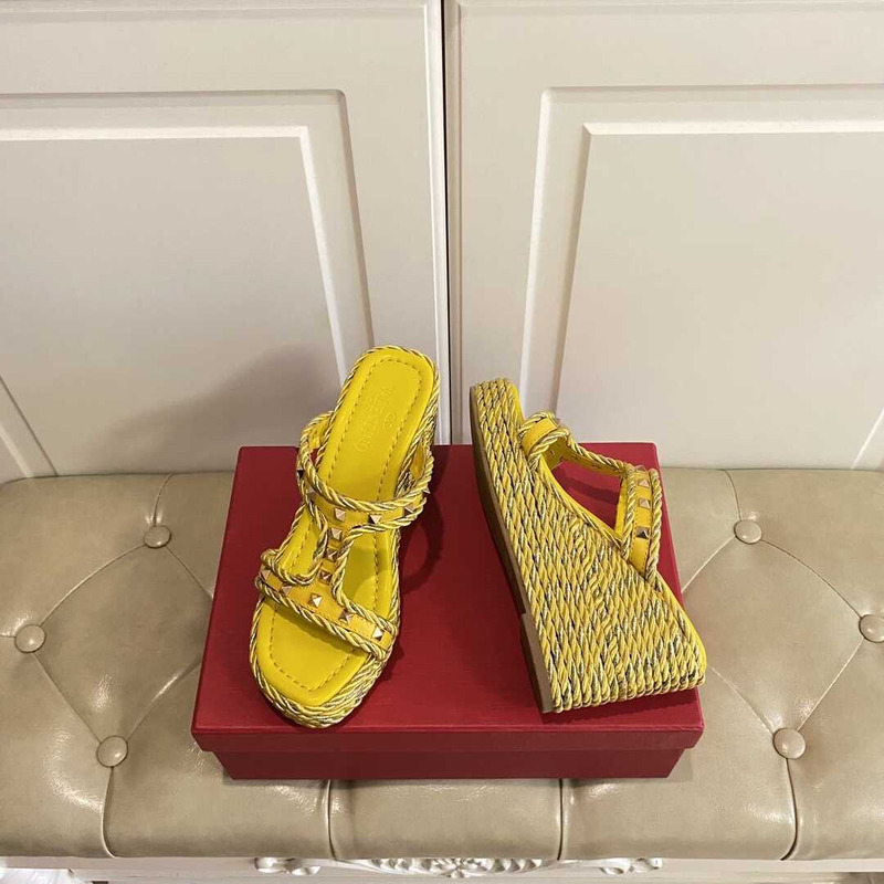 Valentino Garavani Rockstud Wedge Sandals Yellow