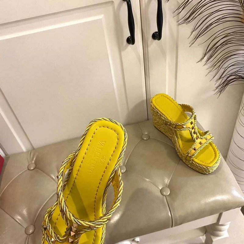 Valentino Garavani Rockstud Wedge Sandals Yellow