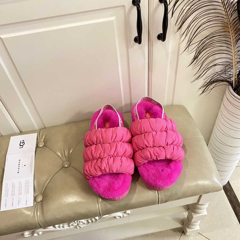 UGG Scrunchita Slides Hot Pink