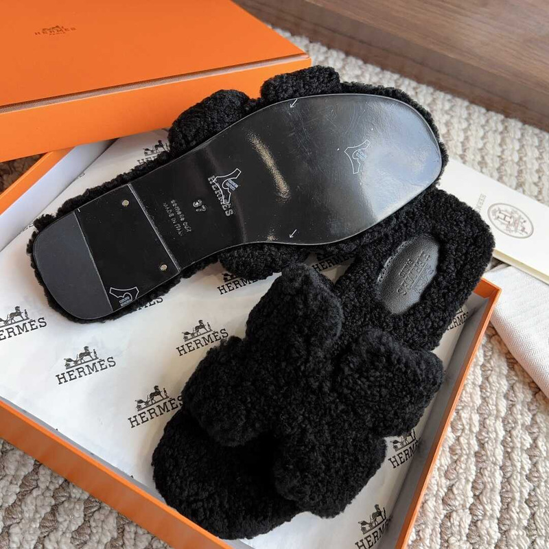 H**mes classic h faux fur slippers black