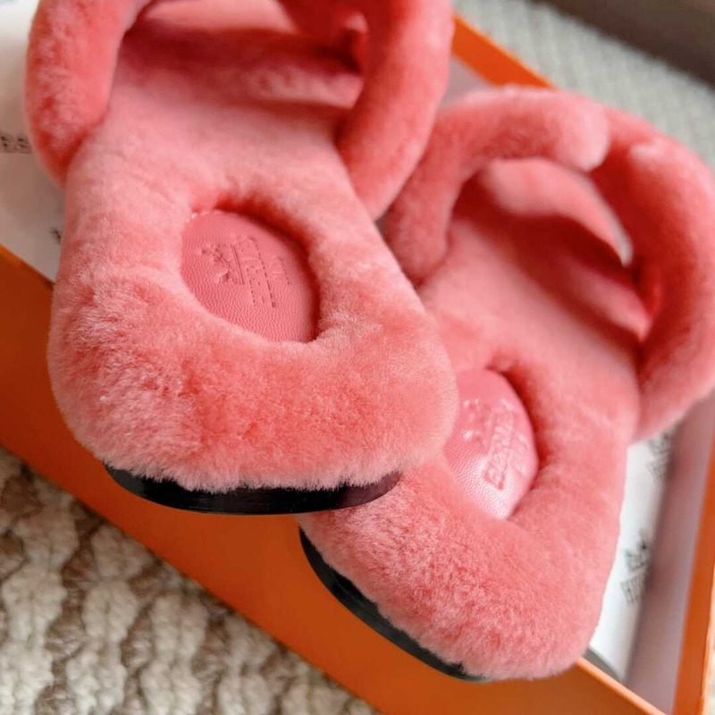 H**mes classic h faux fur slippers coral red