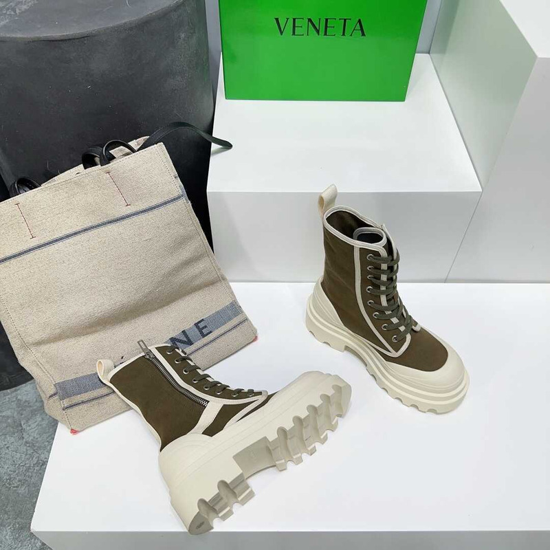 Bo*te*ga ve*ne*ta lace-up boots green and white