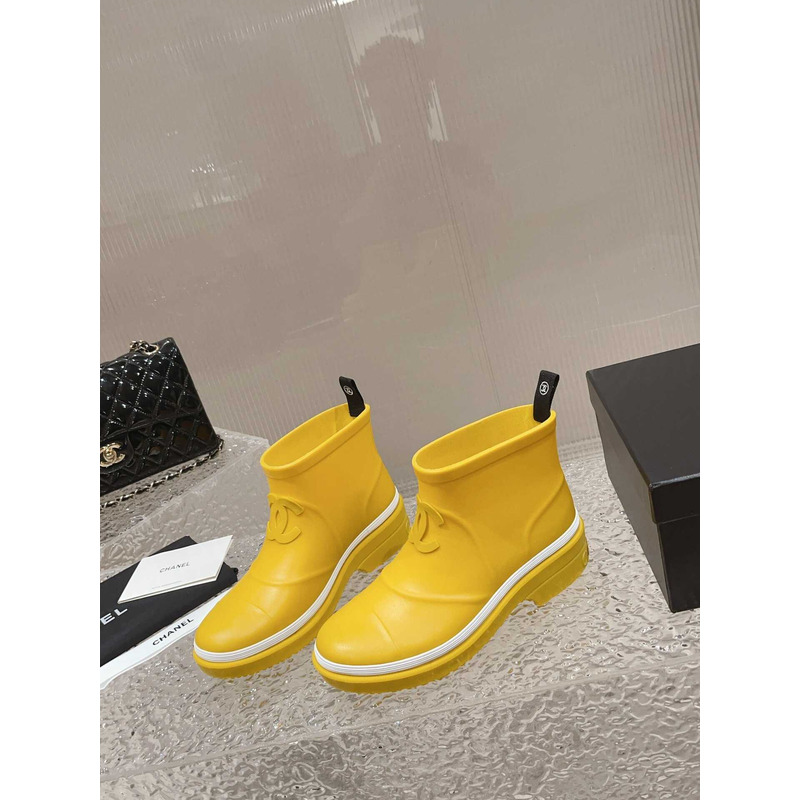 Ch*el short  rain boots yellow