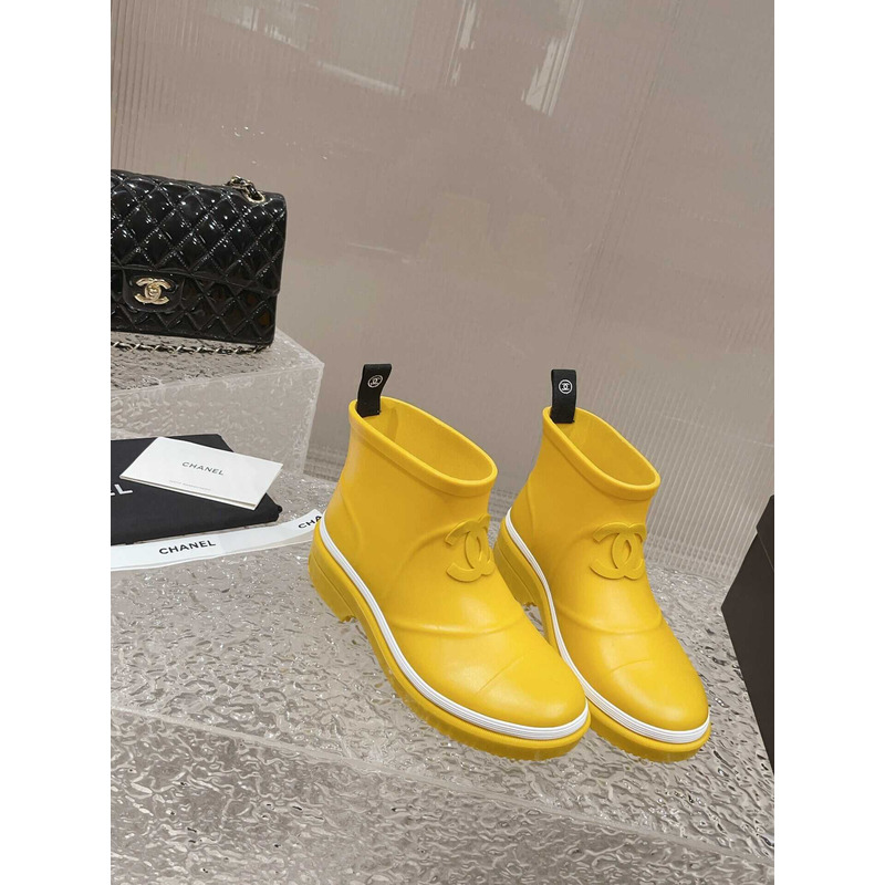 Ch*el short  rain boots yellow